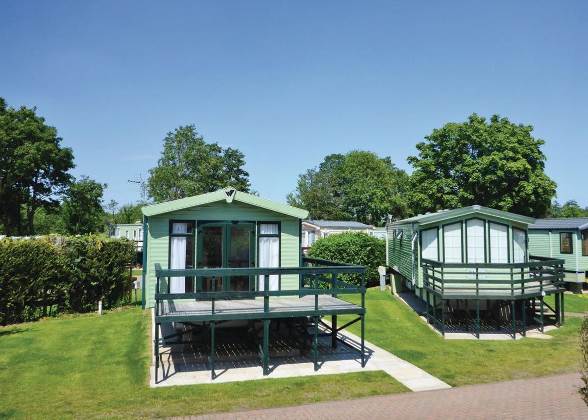 Hôtel Weir Country Park à Holtby Extérieur photo